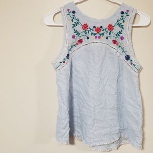 Embroidered tank hardly worn